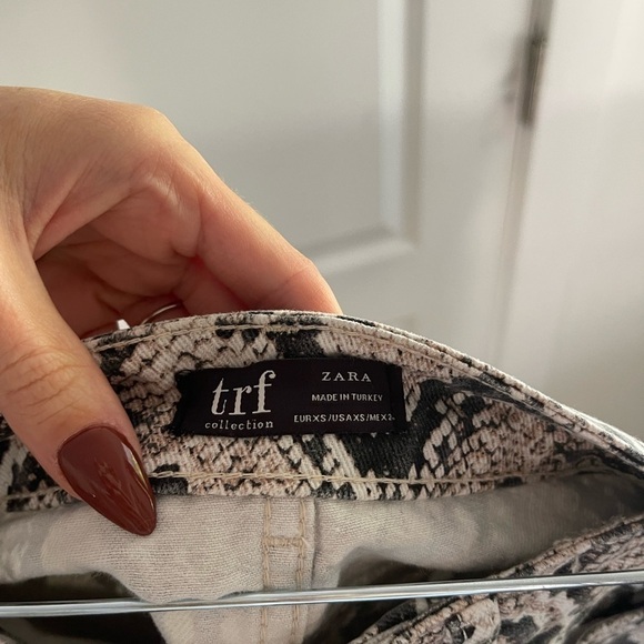 Zara Snake Print Denim Mini Skirt - XS - Picture 5 of 6